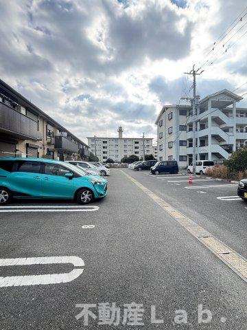 パシフィックハイツミスミⅡの駐車場