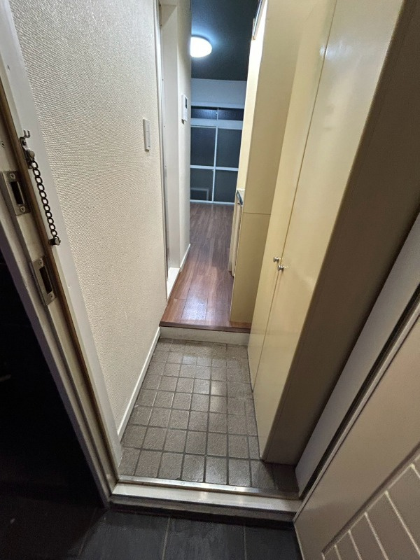 板橋区若木２丁目のアパートの玄関