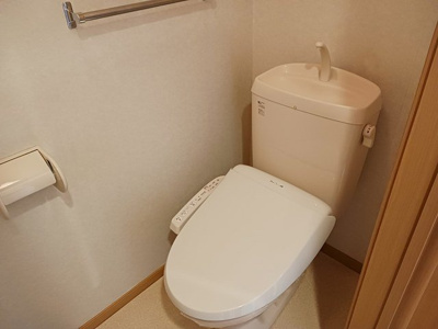 【トイレ】 | ノワール・リビエールⅡ | 温水洗浄便座