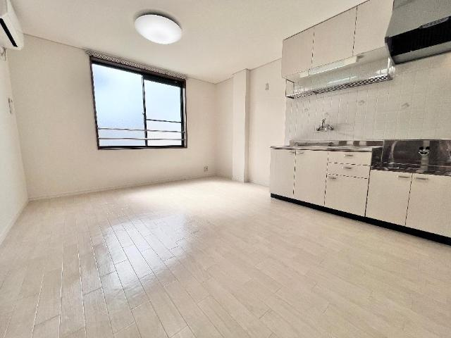 サニーパレス北野Ｃの居間・リビング|リビング