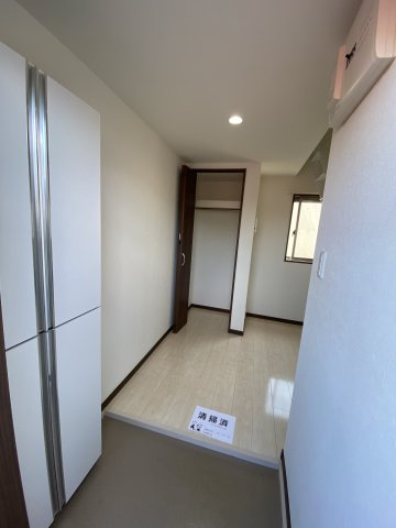 プランドール三ッ沢の玄関