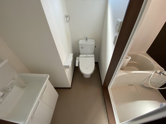 プランドール三ッ沢の洗面所