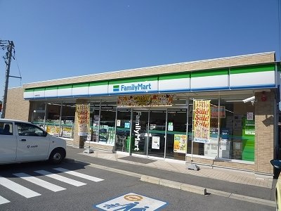 ベルメゾン　カサガミの周辺|ファミリーマートまで500m