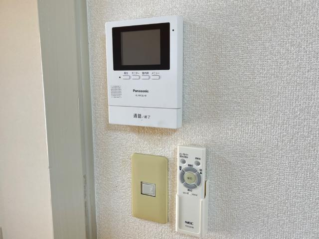 元町ハウスやかたの内装|カメラ付インターホン