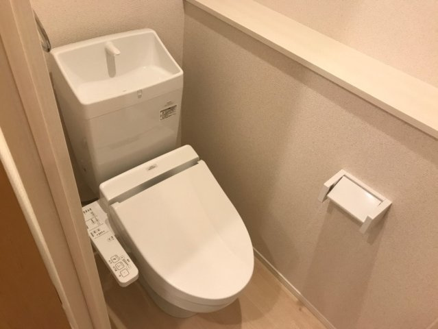クレイノ西山のその他|温水洗浄便座付きのお手洗いです