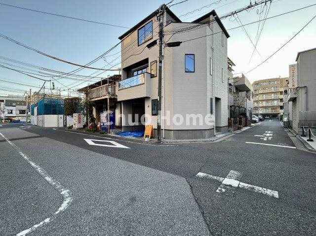 荒川区西尾久7丁目新築分譲住宅の前面道路含む現地写真|全面道路