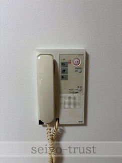 | CUBICLE・F
