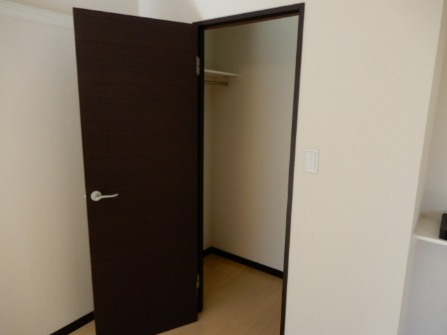 レオネクスト輝の収納