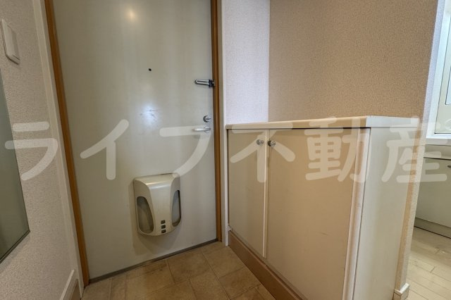 プレアデス東中本　仲介手数料無料の玄関