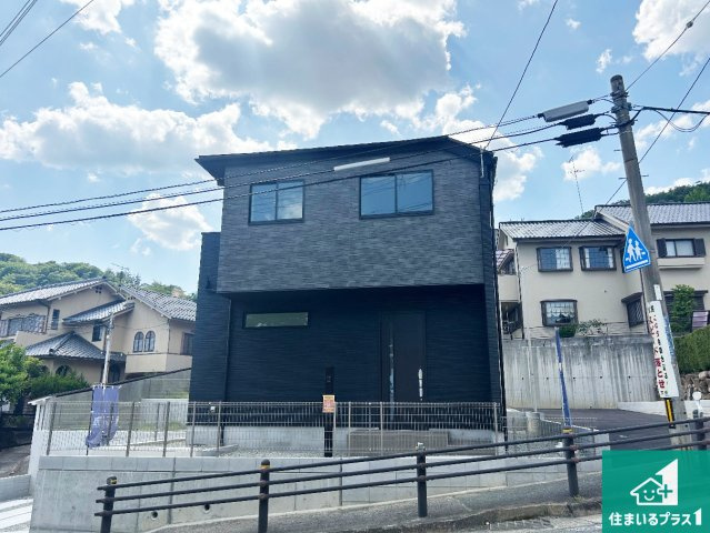 1日(土)2日(日)現地見学可能！宝塚市花屋敷つつじガ丘　全2邸の外観|お客様に長く安心して住んでいだだける事にこだわった家づくり！住んでからのアフターサービスにもしっかりと取り組んでいます！