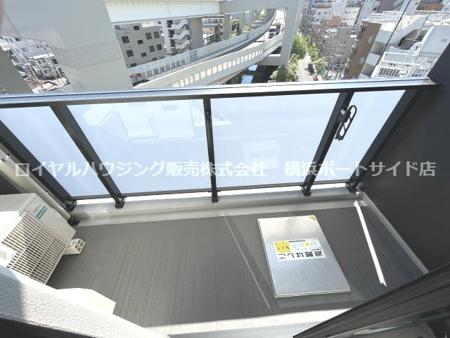 【バルコニー】