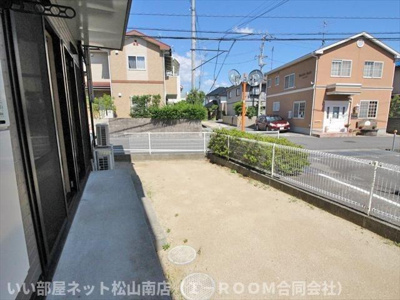 【庭】 | ソレジオ南梅本