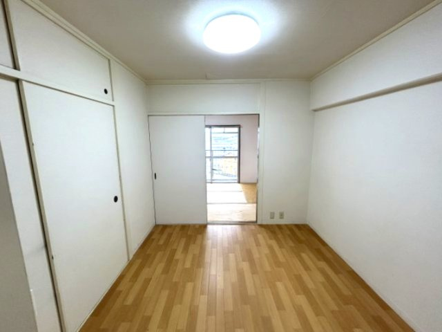 甲南灘コーポラスの洋室