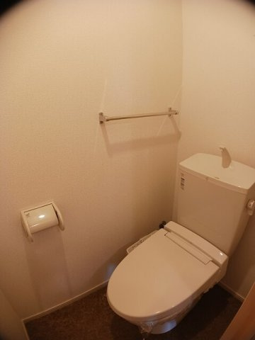 ベラルーナ　　　刈谷市近郊の賃貸はクラスホーム刈谷店のトイレ|ゆったりとした空間のトイレです
