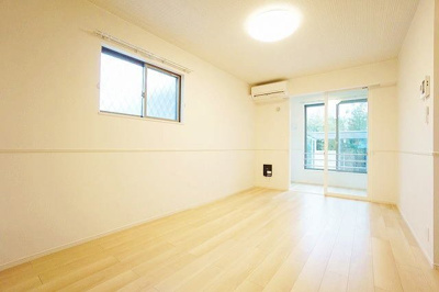 【居間・リビング】 | アス・テラスⅡ | 使いやすい居間です