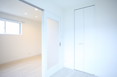 【居間・リビング】 | Lila城野 | 写真は類似です。