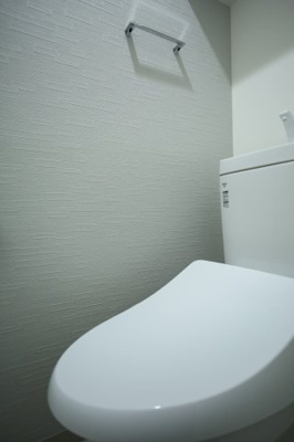 【トイレ】 | Lila城野 | 写真は類似です。