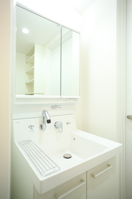 【洗面所】 | Lila城野 | 写真は類似です。