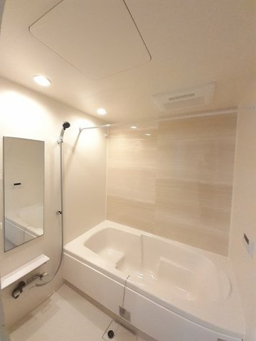 ディセントラ一色　　　刈谷市近郊の賃貸はクラスホーム刈谷店の浴室|きれいなお風呂です