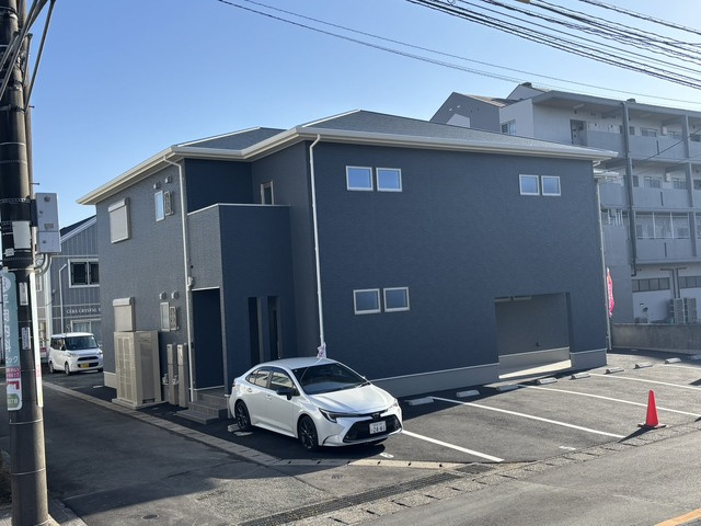 ＩＮＤＩＧＯ　ＢＡＳＥの駐車場