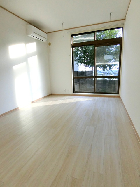 シティハイム　ルミェールの居間・リビング