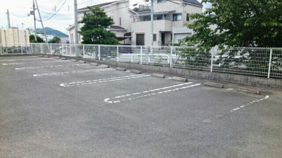 【駐車場】 | シェリジェ・ミムラⅡ | 駐車場完備です