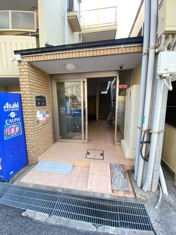 ダイドーメゾン芦屋のエントランス