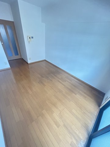 ディナスティ神戸元町通の居間・リビング