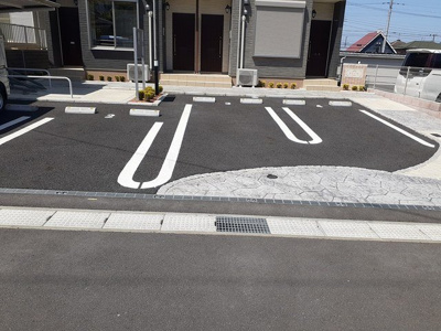 【駐車場】 | チャコール | 駐車スペースもあります