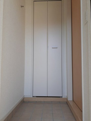 【トイレ】 | チャコール | コンパクトで使いやすいトイレです