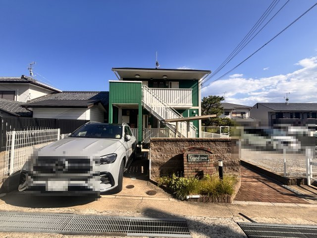 グランドパインの駐車場