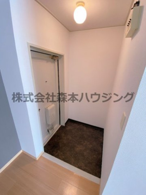 【玄関】 | 　三ツ川マンション | 落ち着いた玄関です