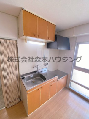 【キッチン】 | 　三ツ川マンション | お料理しやすいキッチンです