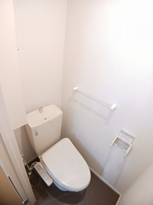【トイレ】 | フォルトゥーナⅤ | 落ち着いた色調のトイレです