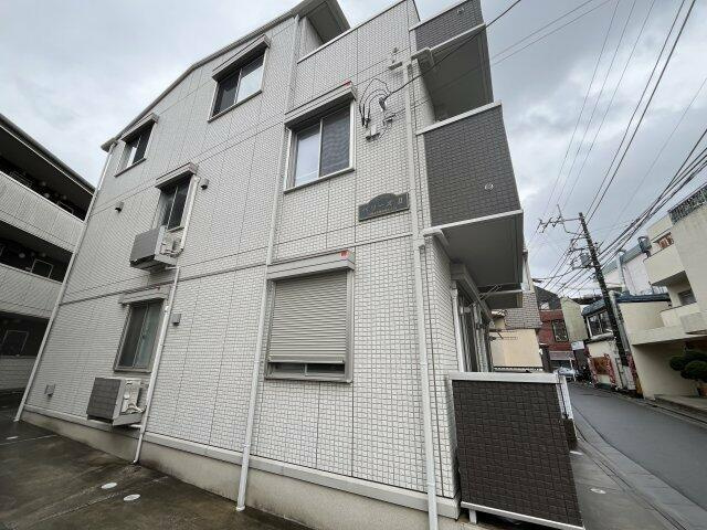 川崎市多摩区堰３丁目のアパートの外観