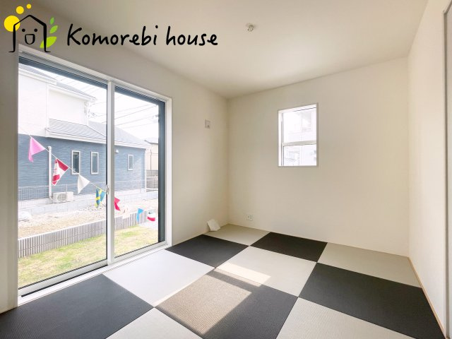 上尾市瓦葺　新築一戸建て　ブルーミングガーデン　01の和室|来客時にも便利な和室付き