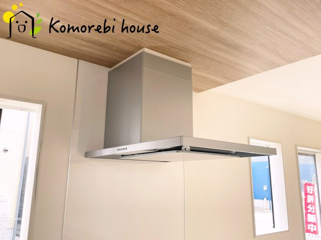 上尾市瓦葺　新築一戸建て　ブルーミングガーデン　01のキッチン|キッチンです