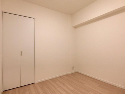 ネオコーポ武庫川の洋室