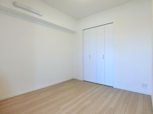 ネオコーポ武庫川の洋室