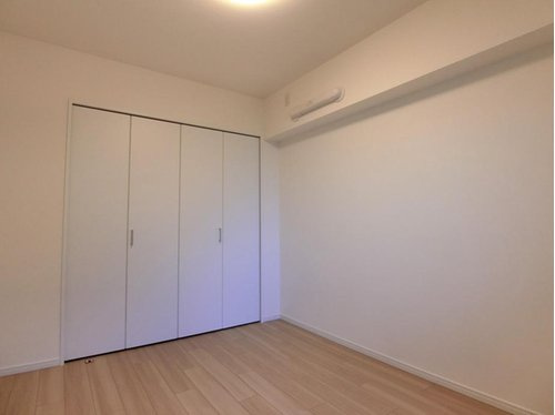 ネオコーポ武庫川の洋室