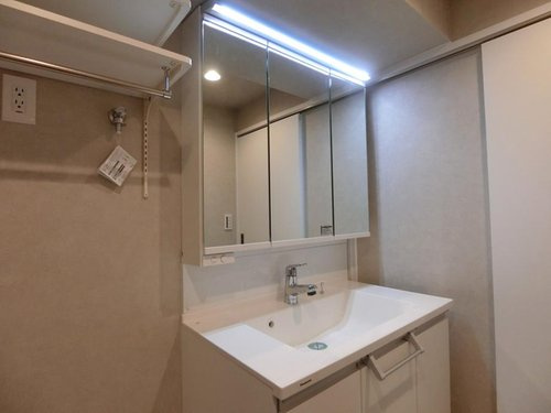 ネオコーポ武庫川の独立洗面台