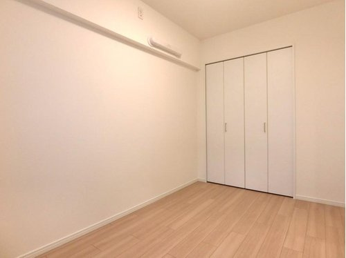 ネオコーポ武庫川の洋室