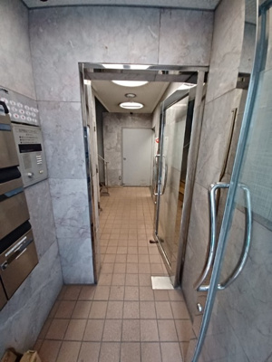 【エントランス】 | 花善ビル