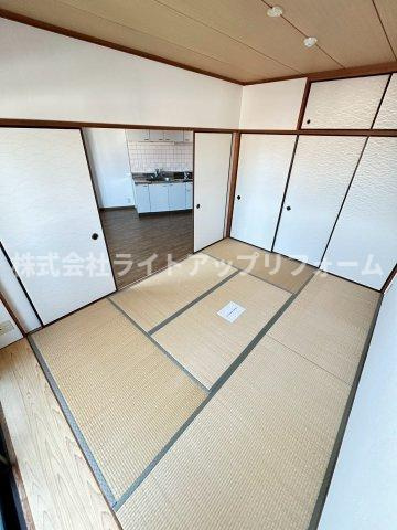 サンリッジ湊川の和室