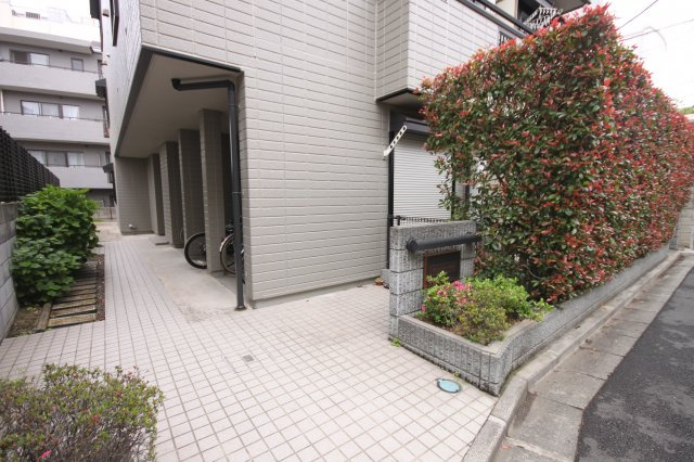 【エントランス】