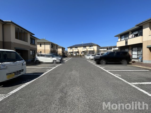 グリーンオアシスE棟の駐車場