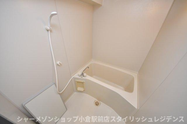 ニューエバーグリーン小倉の浴室
