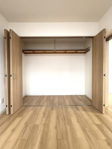 エバ・メゾン本郷通リーヴ・ノールの洋室