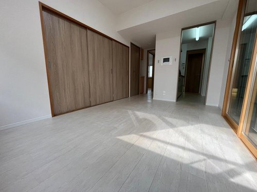 ルイシャトレ香櫨園の居間・リビング