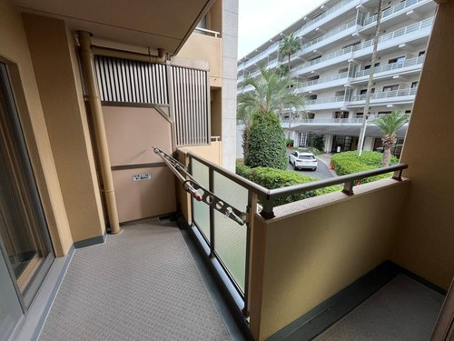 ルイシャトレ香櫨園のバルコニー